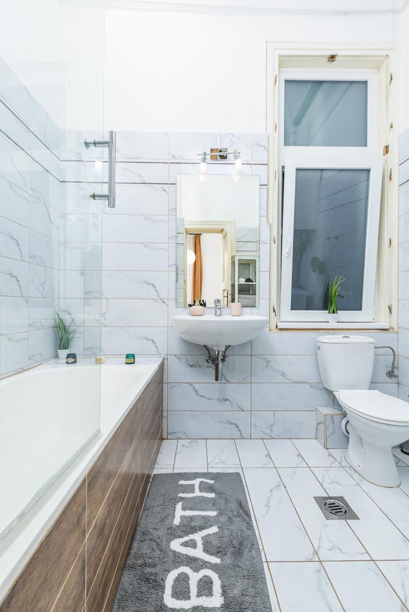 Real Apartments Lovag Budapešť Exteriér fotografie